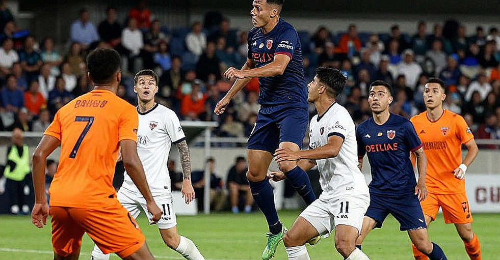 HLV Jens Wissing đáp trả Ange Postecoglou sau chiến thắng Derby Ả Rập