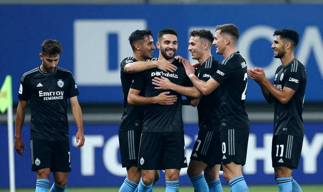 Bạo lực sân cỏ V-League: Thẻ đỏ bị bỏ sót và trách nhiệm của cả tổ VAR