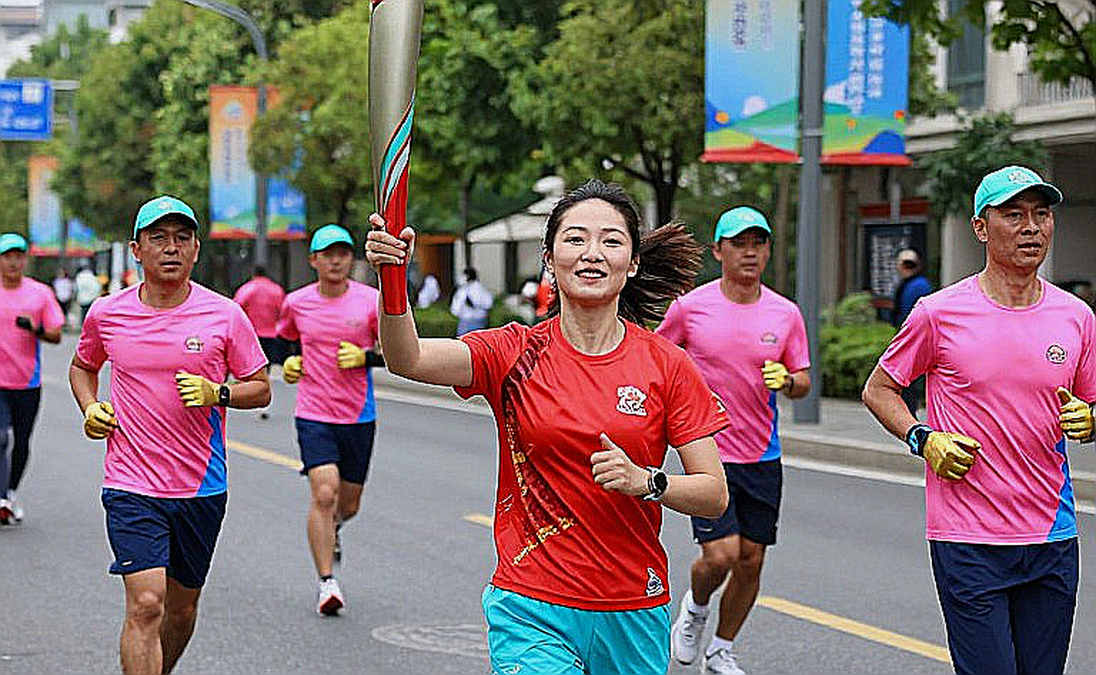 Bốn bàn thua ở Hàng Đẫy và khoảng im lặng không ai ghi vào biên bản