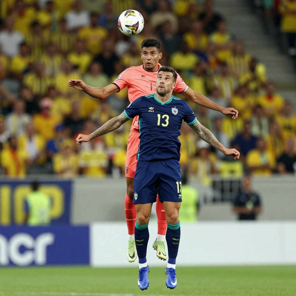Abdelkarim, Gabriel Jesus và bài kiểm tra dòng tiền thầm lặng tại Barcelona